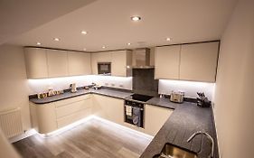Luxury 4 Bedroom Ground Floor Apartment